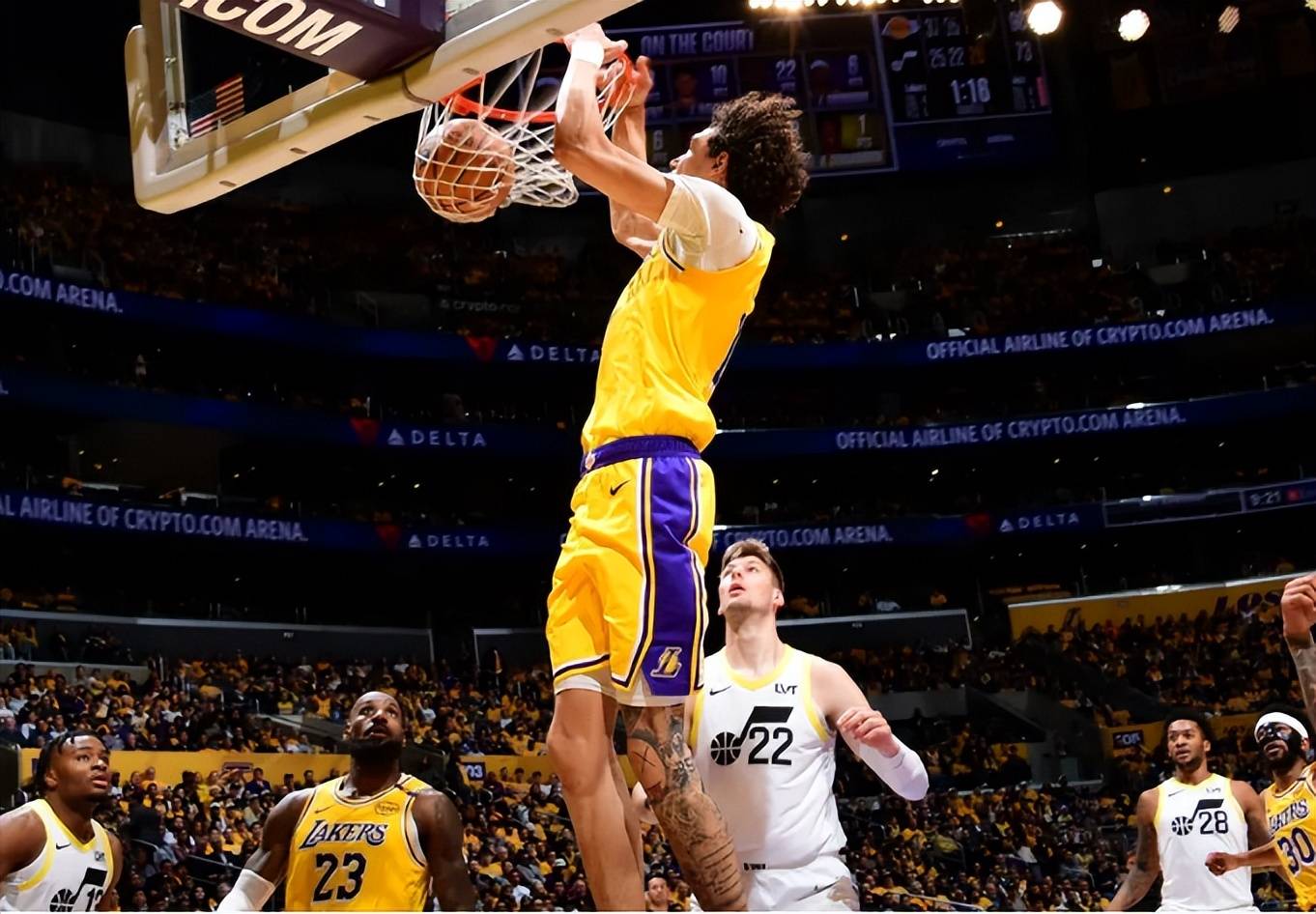 关于风云突变上海海港清晨刷新队史纪录，NBA季后赛版图或变，更衣室稳定，资深球员宣示担当的信息